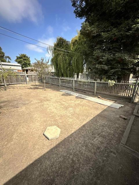 757 Middlefield Road, Salinas CA: https://media.crmls.org/mediaz/77c51766-c8e7-41bf-8c03-ec362e9bea2c.jpg