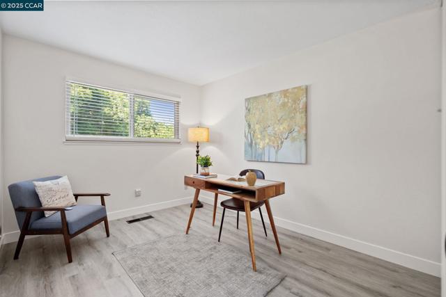 1050 Mohr Ln, Concord CA: https://media.crmls.org/mediaz/77c5369e-85a8-46d3-9378-40d2b7fd6734.jpg