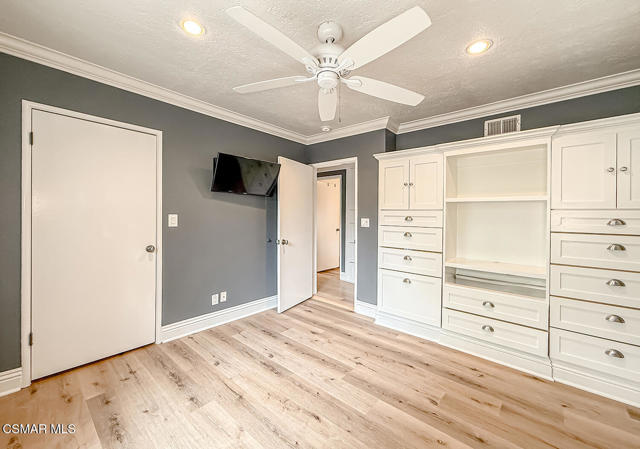 1888 El Monte Drive, Thousand Oaks CA: https://media.crmls.org/mediaz/77c55d48-472a-465d-b9e7-18282721816b.jpg