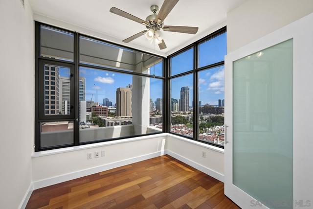 700 W E Street, San Diego CA: https://media.crmls.org/mediaz/77c5d620-dbac-4fac-9ca7-930401e20dfe.jpg