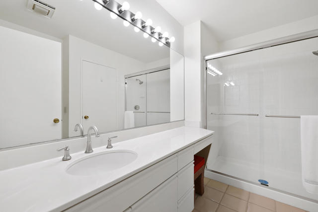 54624 Shoal Creek, La Quinta CA: https://media.crmls.org/mediaz/77c6d767-0c94-4696-89ac-d2cd258d47cf.jpg