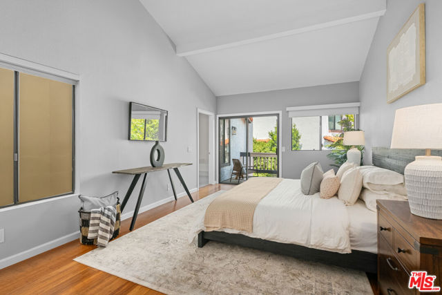 1553 Michael Lane, Pacific Palisades CA: https://media.crmls.org/mediaz/77c78e6b-b7a8-4f03-837f-8820e488cc87.jpg