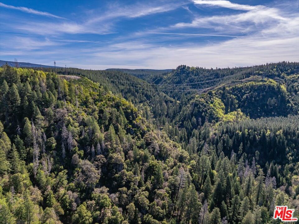 https://media.crmls.org/mediaz/77c81e8f-e24d-4596-bf74-93d17cd03b39.jpg?preset=X-Large