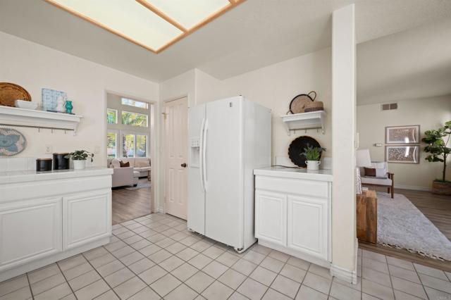 1137 Avenida Sobrina, Oceanside CA: https://media.crmls.org/mediaz/77c8bc03-319f-4a34-a2e9-d1aab1f517a6.jpg