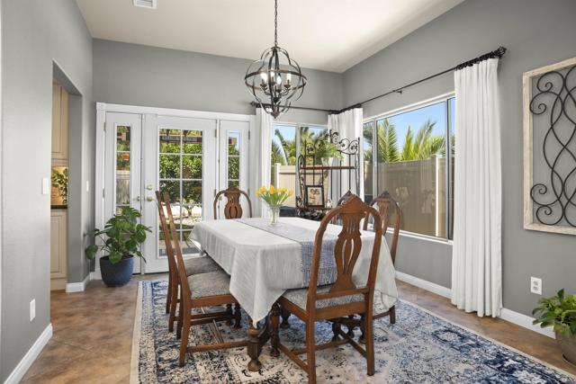 1990 Willowbrook Drive, Oceanside CA: https://media.crmls.org/mediaz/77c8e835-5728-4673-a75d-02cacb467bae.jpg