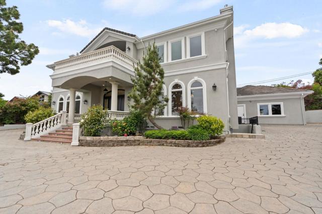 1535 Lakeview Drive, Hillsborough CA: https://media.crmls.org/mediaz/77c92be3-5e0f-47dd-9330-d00671f16139.jpg