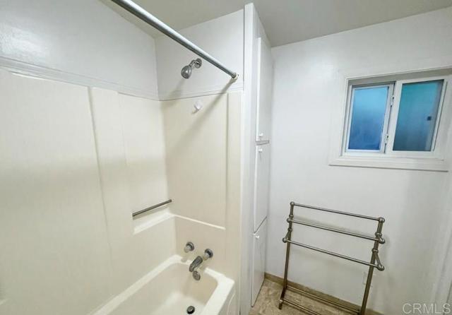 2405 Old Colony, Vista, California 92084, ,Residential Income,For Sale,Old Colony,NDP2407848