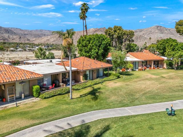 56 Majorca Drive, Rancho Mirage CA: https://media.crmls.org/mediaz/77c95661-6559-4e85-b419-4891a83a9bee.jpg