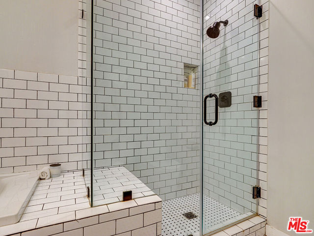 1830 Westholme Avenue, Los Angeles CA: https://media.crmls.org/mediaz/77c95c5d-aa00-4319-9386-15e9865d4c14.jpg