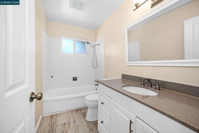 2634 Baldwin Ln, Walnut Creek CA: https://media.crmls.org/mediaz/77c9ce05-e2db-4acc-9c97-26423691836f.jpg