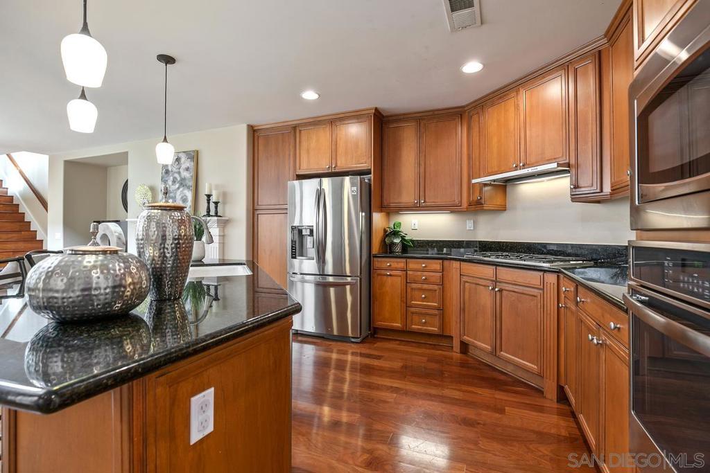 2759 Bainbridge Road - photo 15