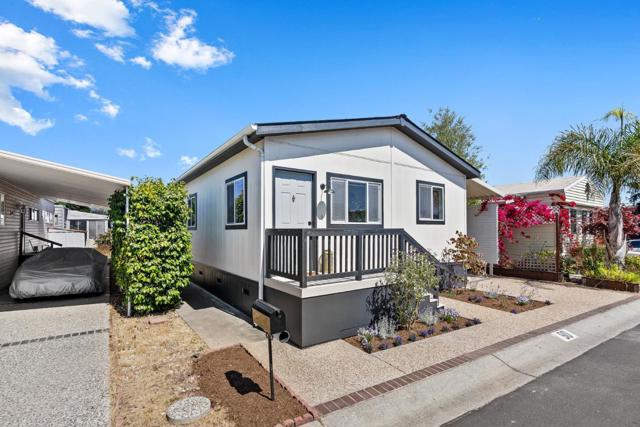 4160 Jade Street, Capitola CA: https://media.crmls.org/mediaz/77ca750f-a5dd-4862-abe3-a18f7cb81a7d.jpg