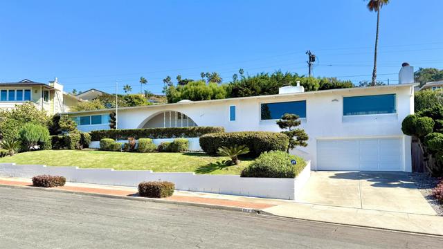 Detail Gallery Image 2 of 74 For 6611 Avenida De Las Pescas, La Jolla,  CA 92037 - 4 Beds | 3 Baths
