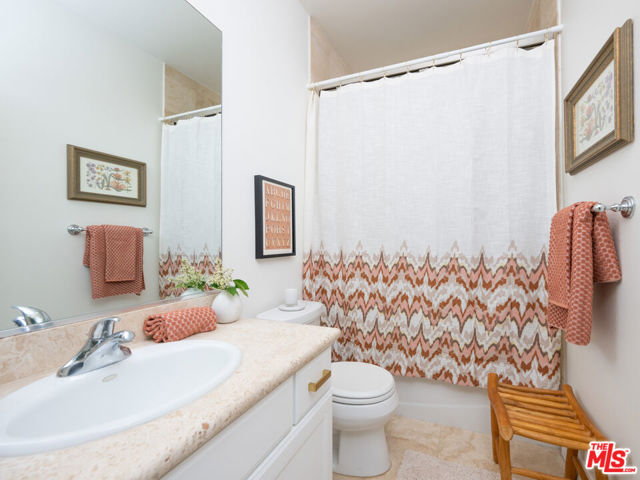 11428 National Boulevard, Los Angeles CA: https://media.crmls.org/mediaz/77cbbba9-385e-4db4-ba4d-acbb0889a830.jpg
