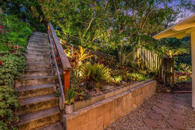 Detail Gallery Image 6 of 32 For 1670 Alta Vista Dr, Vista,  CA 92084 - 3 Beds | 2 Baths