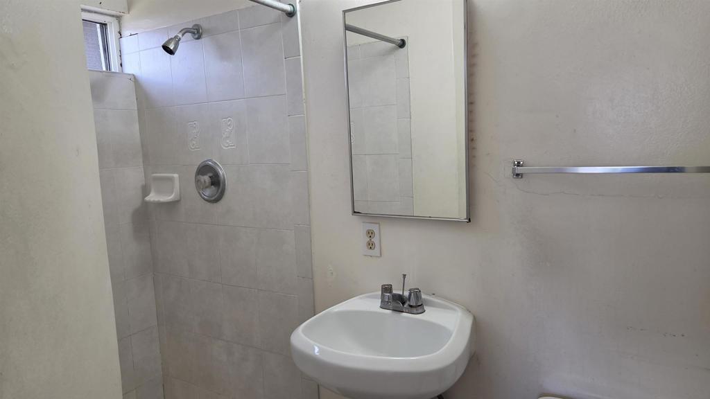 5020 Frink Avenue - photo 11