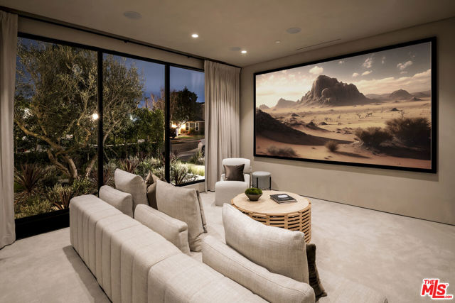 4165 Nagle Avenue, Sherman Oaks CA: https://media.crmls.org/mediaz/77ce4479-22ac-4720-b2f1-68ad6f80c0de.jpg