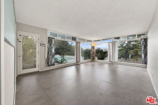 7230 Outpost Cove Drive, Los Angeles CA: https://media.crmls.org/mediaz/77ce478d-a471-448b-a2f1-6d61f64f1c69.jpg