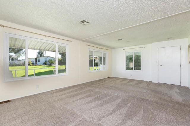 Spacious Living Room!