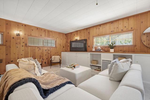 2 Corte Camellia, Millbrae CA: https://media.crmls.org/mediaz/77d13b2b-5b1a-4fef-abbb-58fdc6078ca0.jpg