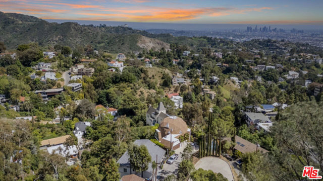 3162 Durand Drive, Los Angeles CA: https://media.crmls.org/mediaz/77d1ac45-47c2-4fb7-9987-db7e6695016a.jpg