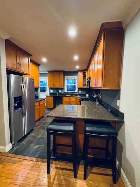 10181020 Bancroft Way, Berkeley CA: https://media.crmls.org/mediaz/77d24922-8ebc-49b8-8a29-438ca1f364ea.jpg