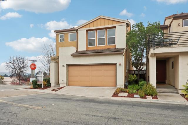 3364 Chartwell St, San Ramon CA: https://media.crmls.org/mediaz/77d25ed3-f3b9-4404-8c51-78a295e65ece.jpg