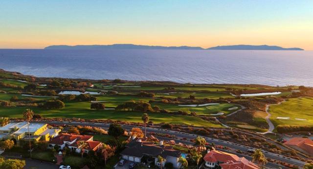 32524 Seacliff Drive, Rancho Palos Verdes CA: https://media.crmls.org/mediaz/77d306f5-4540-4c85-b3fb-20991802f921.jpg