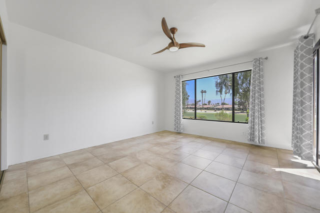 Image 13 of 42 For 40492 Bay Hill Way