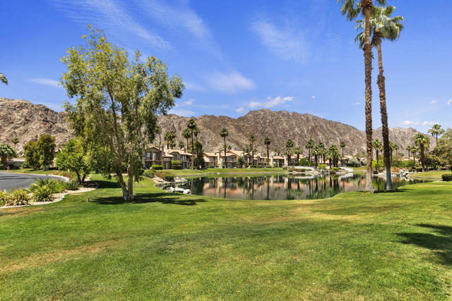 55459 Tanglewood, La Quinta CA: https://media.crmls.org/mediaz/77d34215-b7fd-4759-9289-97f28ef2017c.jpg