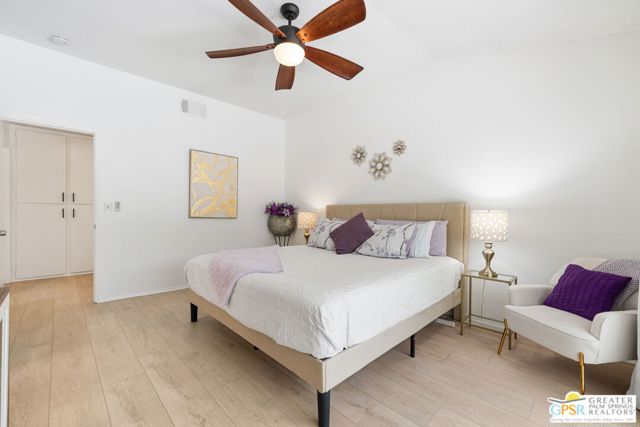 1489 E Francis Drive, Palm Springs CA: https://media.crmls.org/mediaz/77d3a775-f390-4a5b-aa09-8012286c4c35.jpg