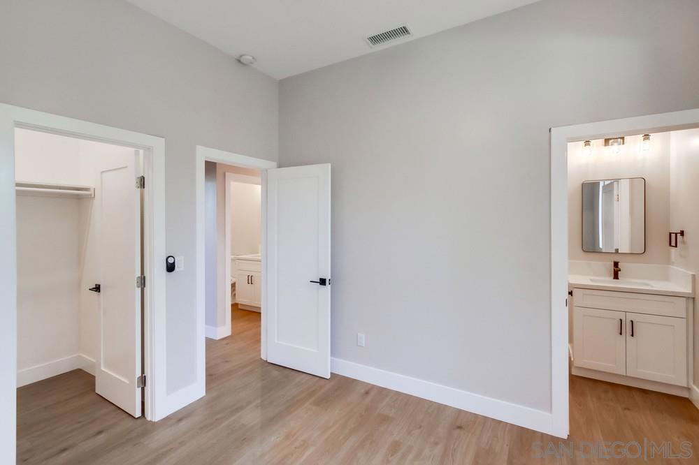 MLS #250040243SD image #32