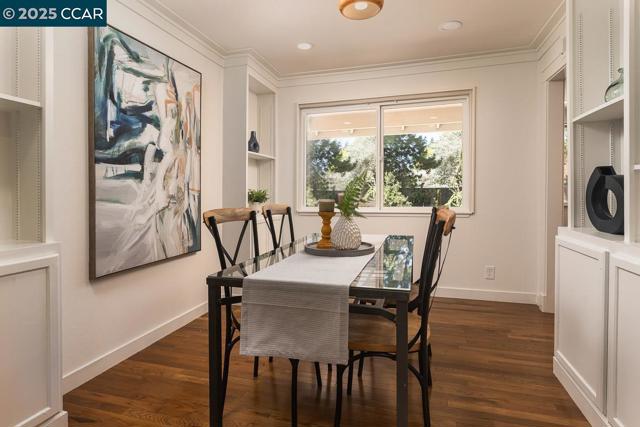 881 Autumn Dr, Walnut Creek CA: https://media.crmls.org/mediaz/77d4206d-412f-4e31-98bf-b0d622c6196b.jpg