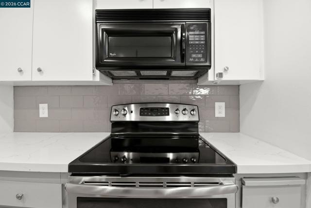 Image 16 of 37 For 6538 Stonecroft Ter