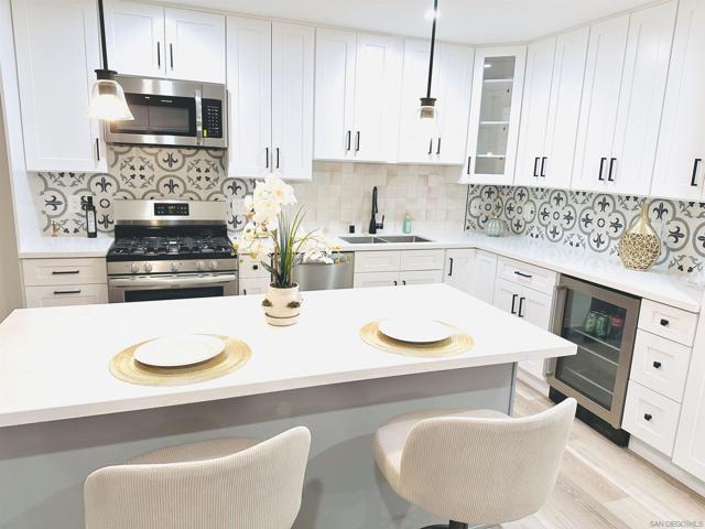 16731 Acena Dr., Rancho Bernardo (San Diego) CA: https://media.crmls.org/mediaz/77d4a1c2-501e-4865-9715-1651bf83653c.jpg