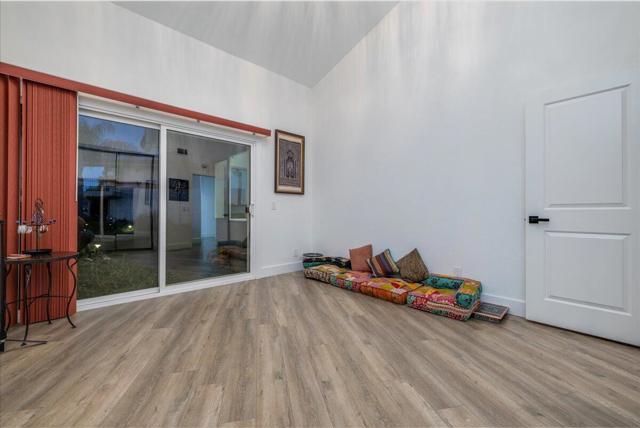 29795 Eagle Point Drive, Canyon Lake CA: https://media.crmls.org/mediaz/77d4c431-8321-4520-9eb0-4c96a4fd1709.jpg