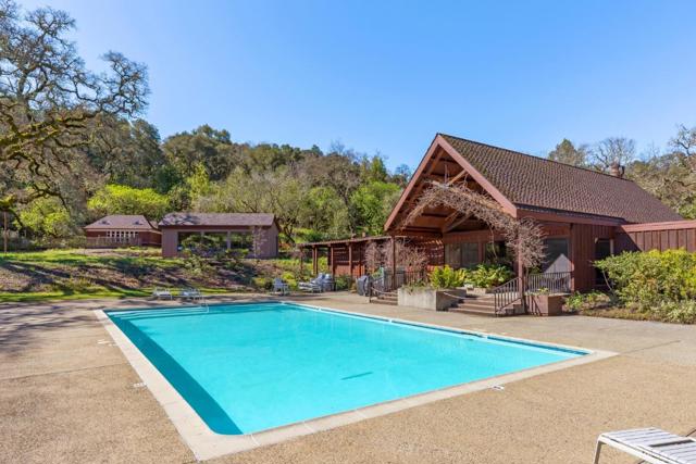 5 Sandstone Street, Portola Valley CA: https://media.crmls.org/mediaz/77d4f18b-6adc-421e-abcb-955b4a75f6c7.jpg