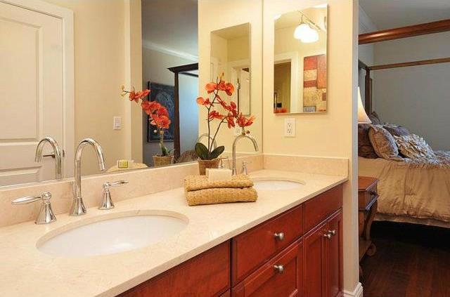 225 9th Avenue, San Mateo CA: https://media.crmls.org/mediaz/77d66d72-64de-4d87-960a-728c704e871d.jpg