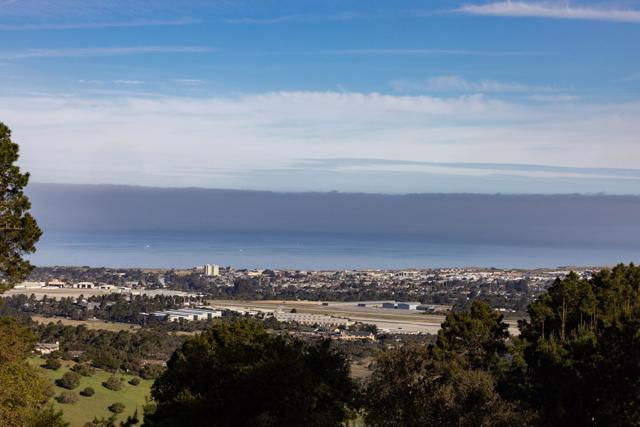 25540 Via Malpaso, Carmel CA: https://media.crmls.org/mediaz/77d6f82b-7dc2-4d32-b6ac-82fda2f89233.jpg