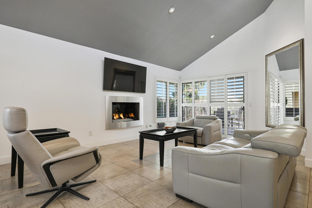 41733 Aventine Court