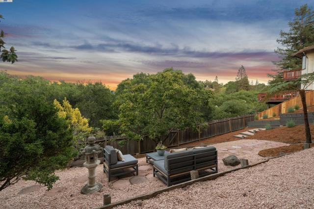 1768 Astor Ct, San Leandro CA: https://media.crmls.org/mediaz/77d7323d-75b3-424a-985f-14c9d87e8f79.jpg