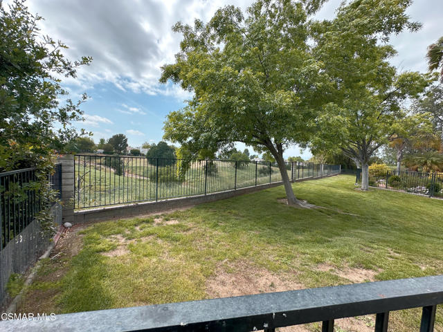 24632 Brighton Drive, Valencia CA: https://media.crmls.org/mediaz/77d80019-6833-4fff-9360-992761a5a8c0.jpg