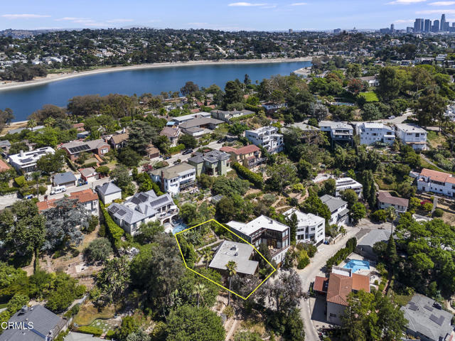 2266 Panorama Terrace, Los Angeles CA: https://media.crmls.org/mediaz/77d85c75-49ef-46dd-8fcc-ff7addd09e6b.jpg