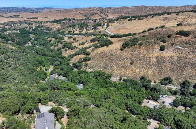 27765 Mesa Del Toro Road, Salinas CA: https://media.crmls.org/mediaz/77d88975-79e4-4047-a823-18c824183954.jpg