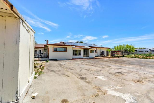7750 Lovers Lane, Hollister CA: https://media.crmls.org/mediaz/77d8d036-7b22-41c6-bc85-7e243e5a6611.jpg