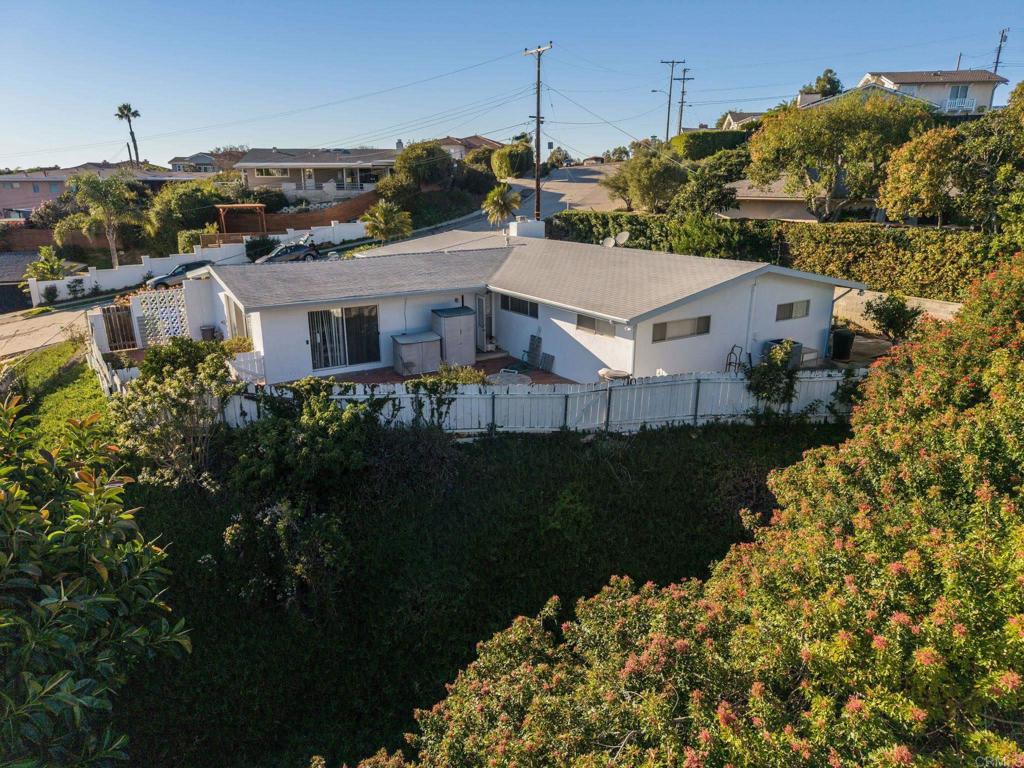 5455 Parkview Dr - photo 7