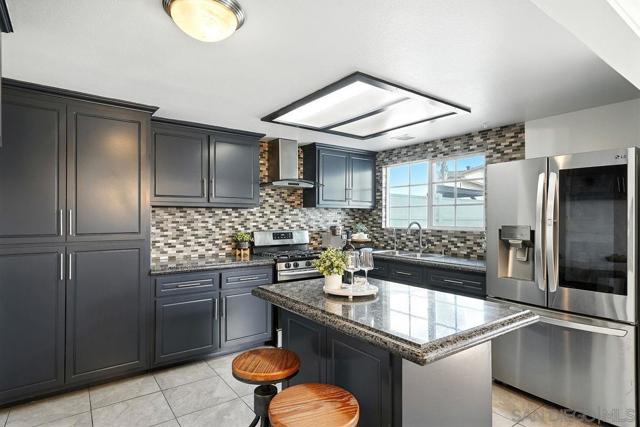 3801 Via De La Bandola, San Ysidro CA: https://media.crmls.org/mediaz/77d8d9d3-5d7f-4546-bcaf-f3589220563e.jpg