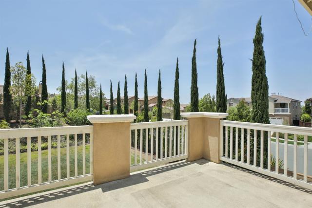 1932 Corte Cantanta, Chula Vista CA: https://media.crmls.org/mediaz/77d97a1f-7acc-4a63-9b6c-607d4bd8b6ca.jpg