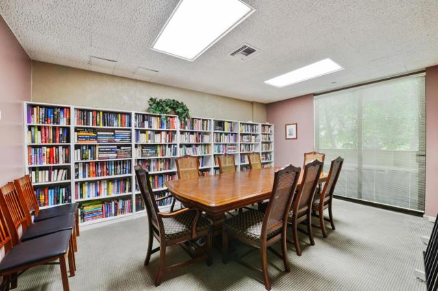 555 Laurel Avenue, San Mateo CA: https://media.crmls.org/mediaz/77d9d1a7-a693-4e7a-ab91-a7f26548a6a1.jpg