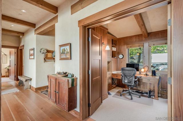 35750 Mountain Circle Drive, Julian CA: https://media.crmls.org/mediaz/77da45ab-6481-474f-af3c-fe1d59b09968.jpg